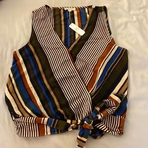 Sandy & Sid short sleeve blouse V neck - Size M